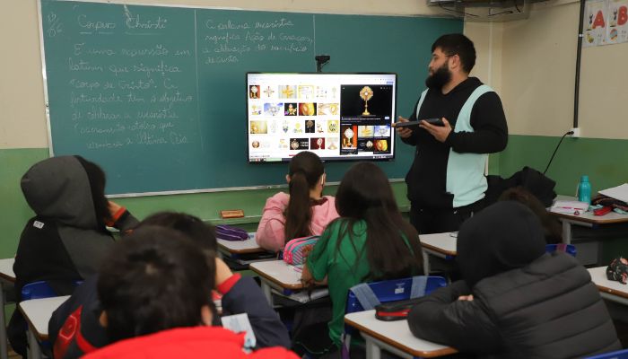 Paraná avança para garantir melhor atendimento escolar do Brasil